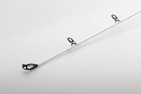MADCAT White Baitcast Caña para Siluro 2.20m (50-110g) - Imagen 2