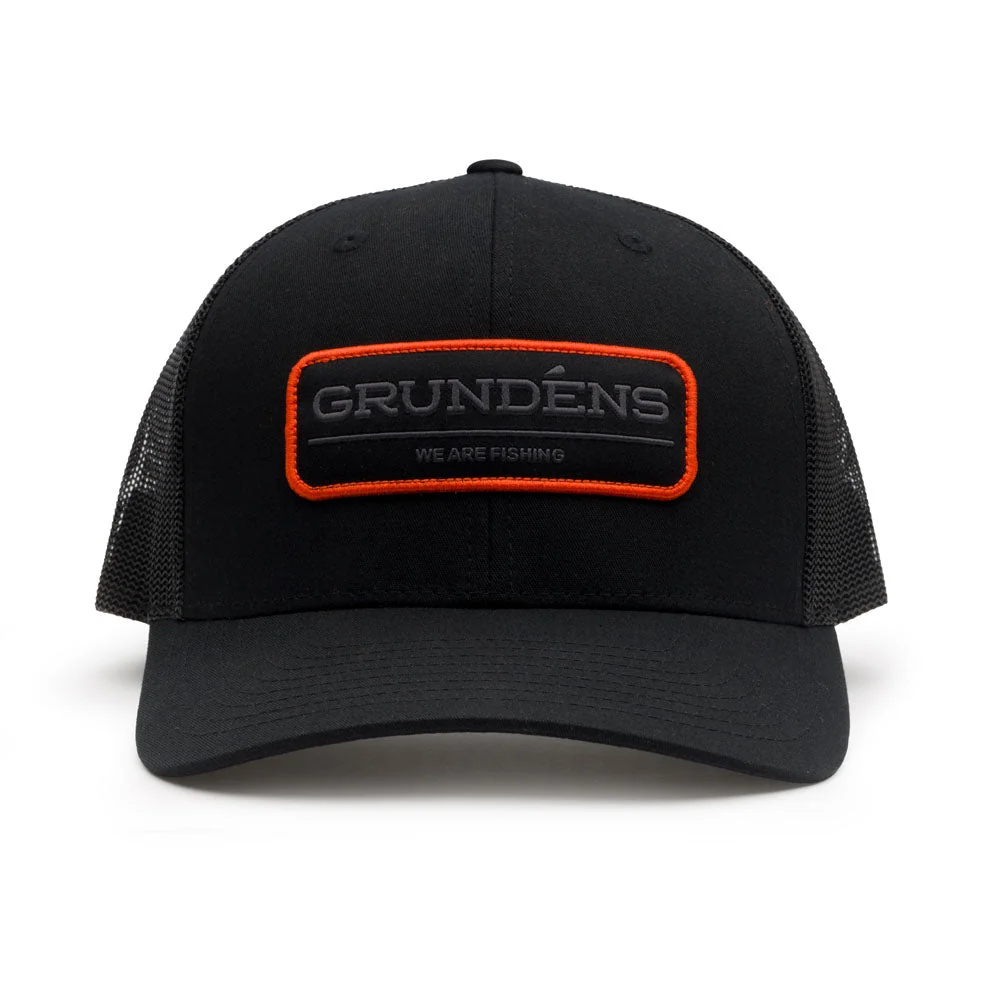 GRUNDENS We Are Fishing Trucker Solid Black
